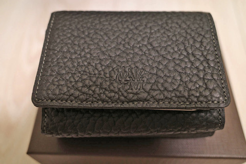 COCOMEISTER マットシュリンクカムラッド 三つ折り財布 ブラック 美品 topm-05.jpg