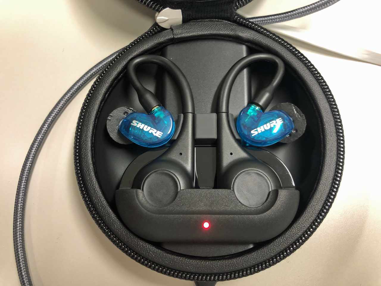 SHURE AONIC 215 TRUE WIRELESS : Salaryman C3
