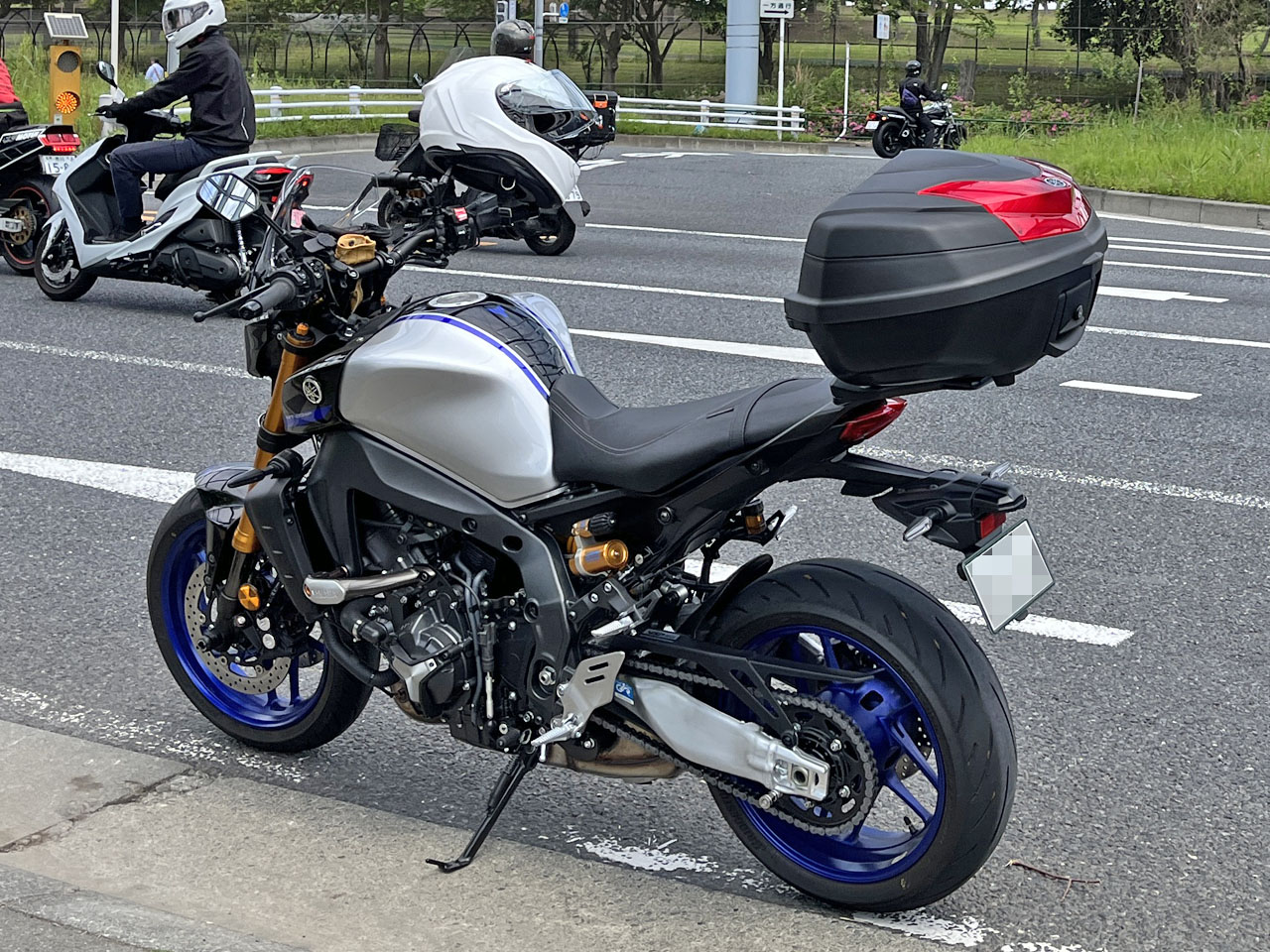 【Y48】MT-09A　RN34J　Y`SGEAR　ワイズギア　KYBフルアジャスタブルサスペンション　カヤバ　実動車より　●売り切り!! 限定SALE，正規品 MT-09 純正オプション ワイズギア ユーロトップ