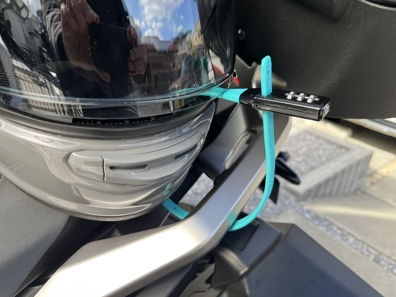 【X-ADV】【全年式対応】ヘルメットホルダー 【アンドロイドモーターサイクル】 X-ADV】【まずはコレ！】ヘルメットホルダー