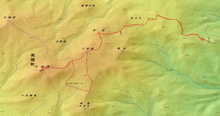 ����٥���