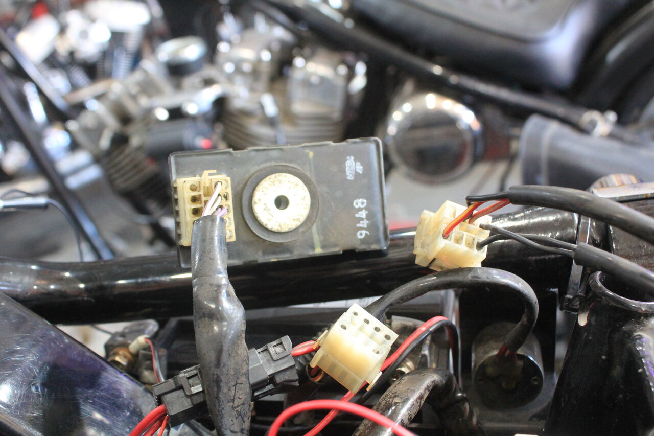 H-D'95 EVO/FXDS 電装系修繕 ウインカーモジュールについて