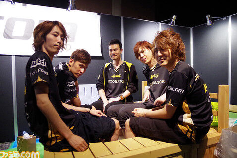 スパイギア（198cm）　釈迦（185cm）　スタヌ（183cm）