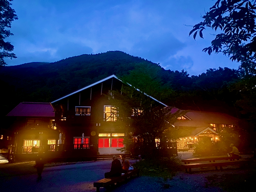 1FBCFFF9-4A75-4070-B8DD-42B6CF5FF9C5