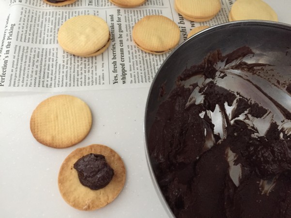 チョコレートペパーミントミニロールのレシピ