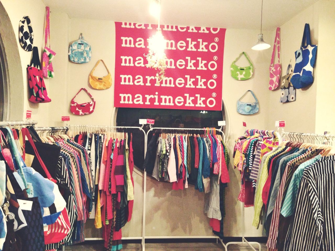 マリメッコ古着市 始まります Cue の小話