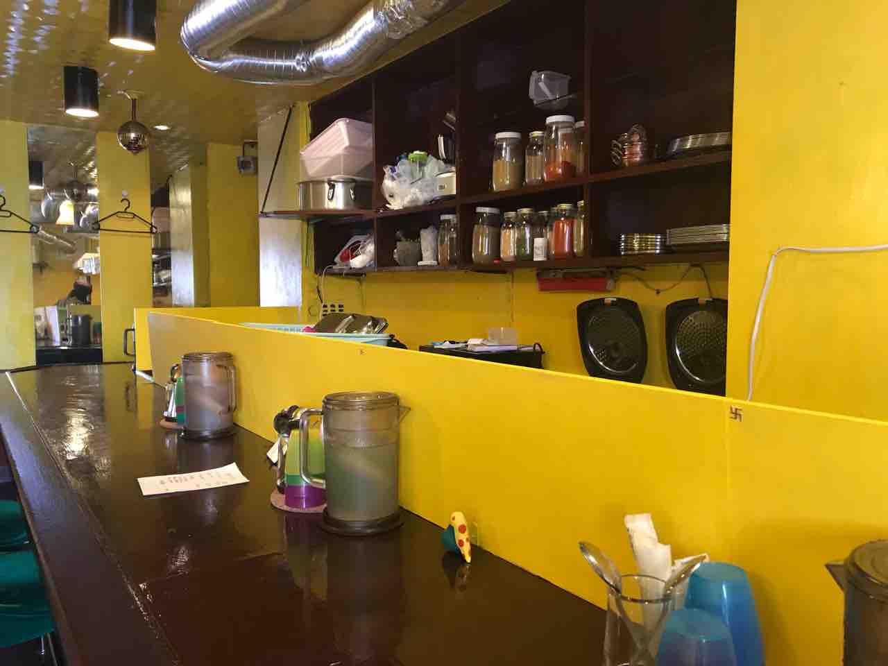 ガンジーカレー 天神橋筋六丁目 スパイスマニアをうならせる中毒性 ガンジー松本氏が新店舗をオープン 大阪 福岡カレーステーション ガンジーカレー 天神橋筋六丁目 スパイスマニアをうならせる中毒性 ガンジー松本氏が新店舗をオープン 大阪 福岡カレーステーション