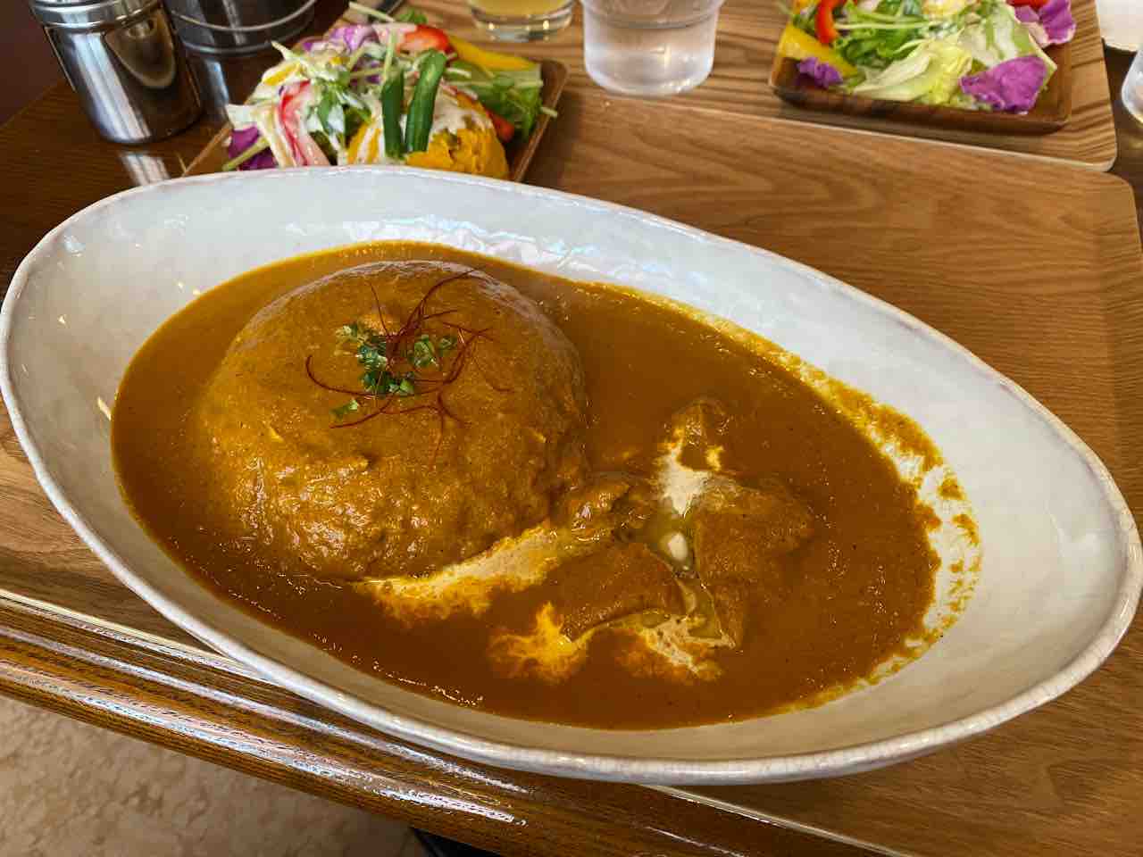 かくれ椿 萩 山口 萩三角州の先っぽでバターチキンカレー とろけるチーズケーキ 萩市川島で人気菓子店 萩椿 プロデュースの隠れ家的カレー専門店 かくれつばき 大阪 福岡カレーステーション