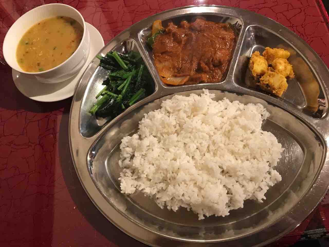 ネパール創作料理店 シュレスタ 桃谷 Jr桃谷駅近くのネパール料理店でダルバート Shrestha 大阪 福岡カレーステーション