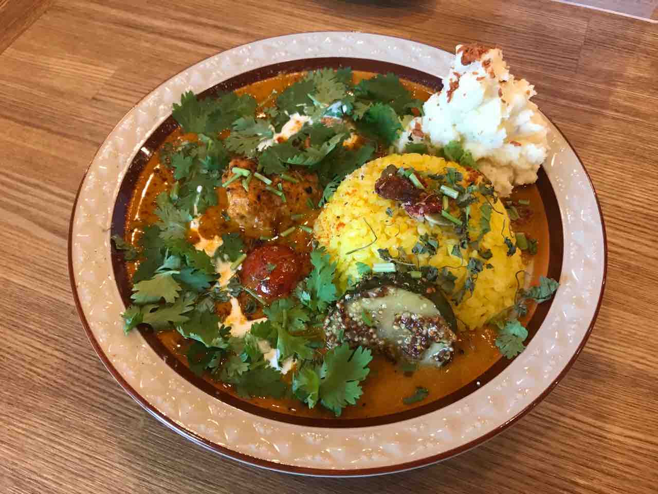 スパイスカレー加藤小判 渡辺通 福岡 清川エリアで独創的なスパイスカレーに出会えるお店へ 大阪 福岡カレーステーション