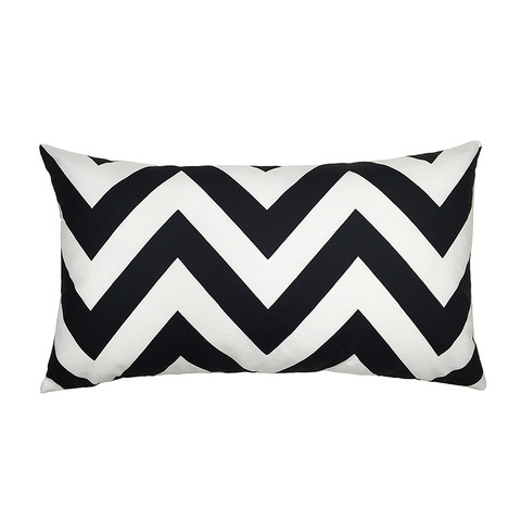 ジグザグ柄の長方形クッションカバー2