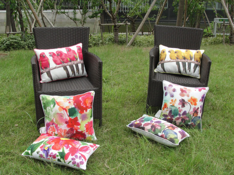 鮮やかな鸚鵡鳥のクッションカバー2