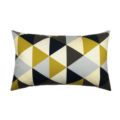 三角形が織りなす魅力のクッションカバー