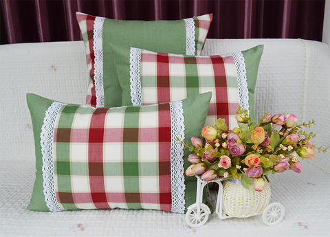 緑と赤のチェックが可愛いクッションカバー