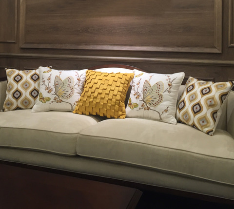 モダン・イエロー立体ひだ　クッションカバー2