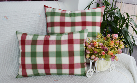 緑と赤のチェックが可愛いクッションカバー3