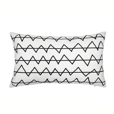 ジグザグ模様に横線を入れたオシャレ・クッションカバー