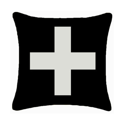 十字デザインのクッションカバー