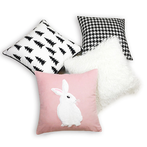 ファー・ホワイト・クッションカバー2