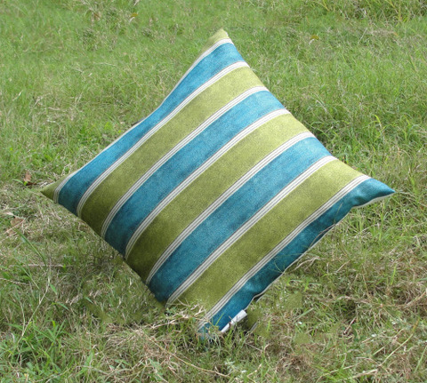 青と緑のストライプ・クッションカバー2