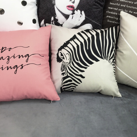 シマウマ　クッションカバー2