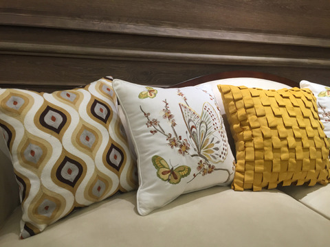 民族風デザインのおしゃれなクッションカバー2