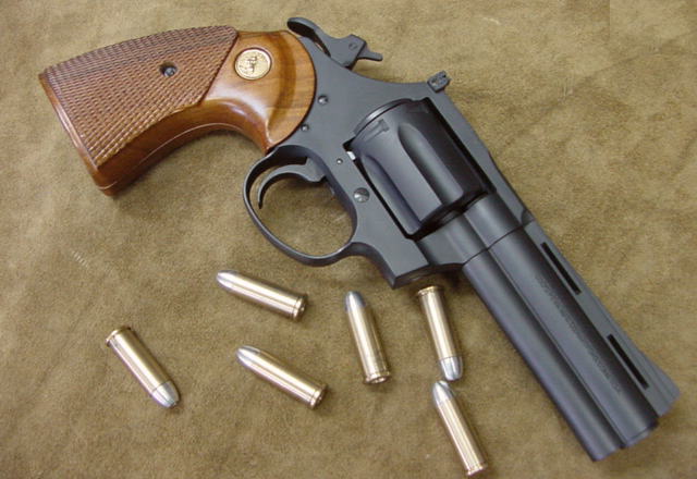 コルト ダイヤモンドバック4インチ : 旭工房カスタムガンBLOG