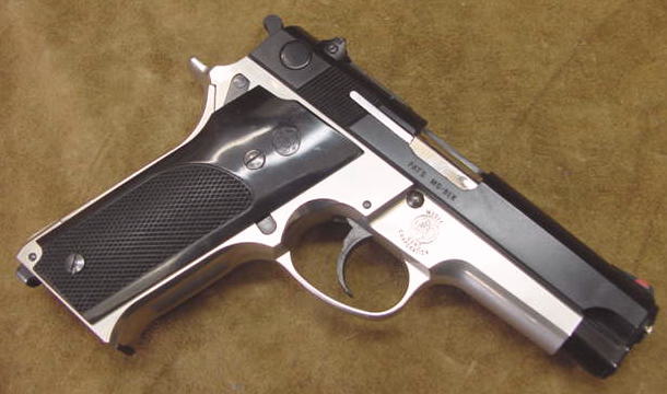 太陽にほえろ!」S&W M59ドックカスタム : 昭和刑事銃博物館