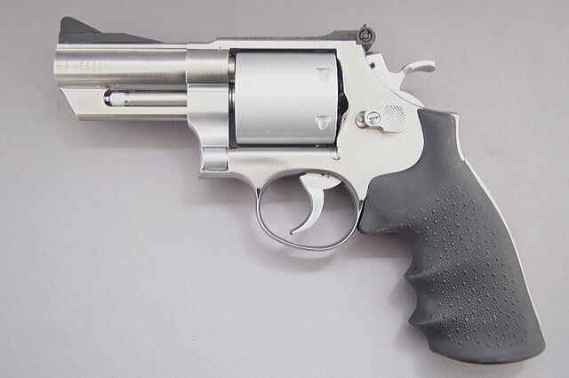 レオン スタンフィールドのm629カスタム Hollywood Hero S Gun