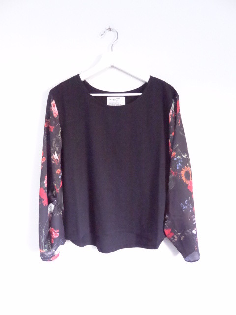 186-023068 E 8,900yen (1)