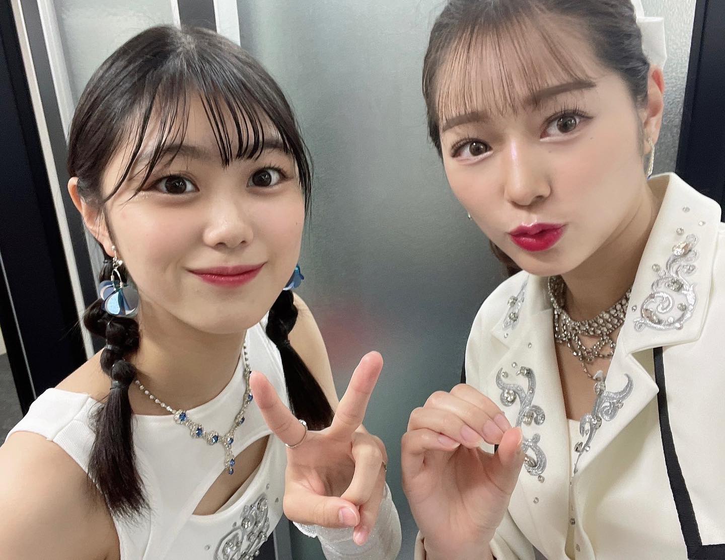 【つばきファクトリー】八木栞「バースデーイベントの衣装の全身写真。テーマパークのダンサーさんっぽいでしょ？」｜℃-ute派なんday
