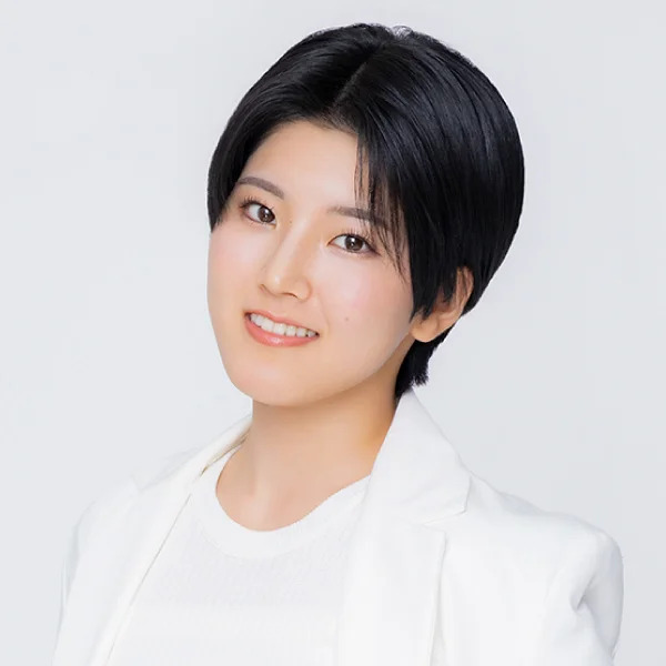 【BEYOOOOONDS】小島はな「海に行ってきました。どこに行ったんだっけ、、、逗子かな？とりあえず日本海です」