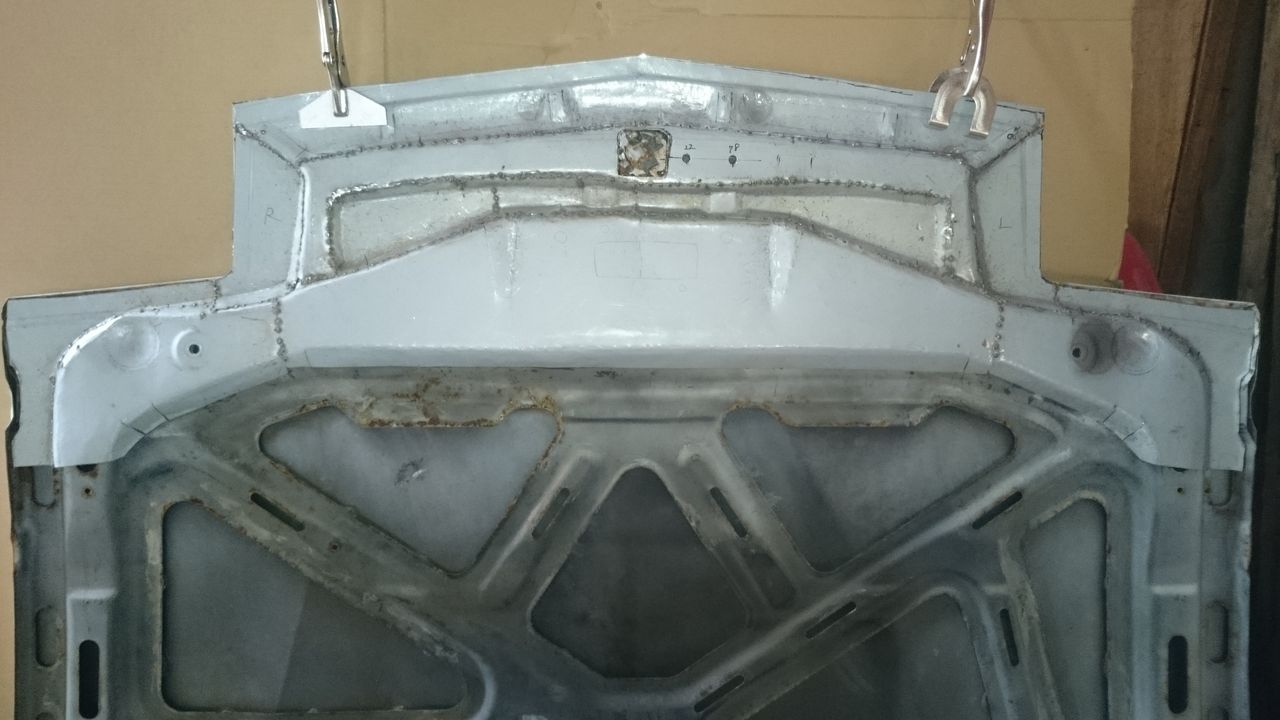 Hood inner panel (center-7) : CUTS' garage