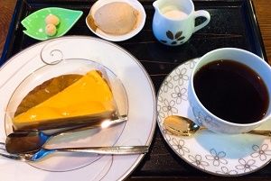 桜珈琲　本日のケーキセット