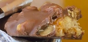 アトキンスキャラメルチョコレートナッツロールバー