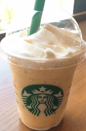 フラペチーノ新作キーライム クリーム & ヨーグルト フラペチーノ®