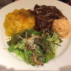 クロアチアレストラン Dobro 牛ホホ肉ランチ