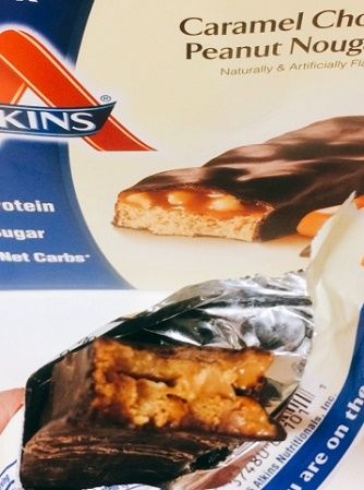 Atkins, キャラメル・チョコレート・ピーナッツ・ヌガーバー (2)