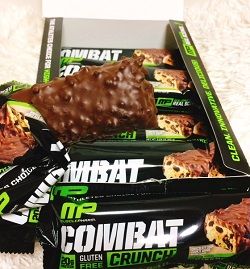 コンバットクランチ、チョコレートチップクッキードー プロテイン