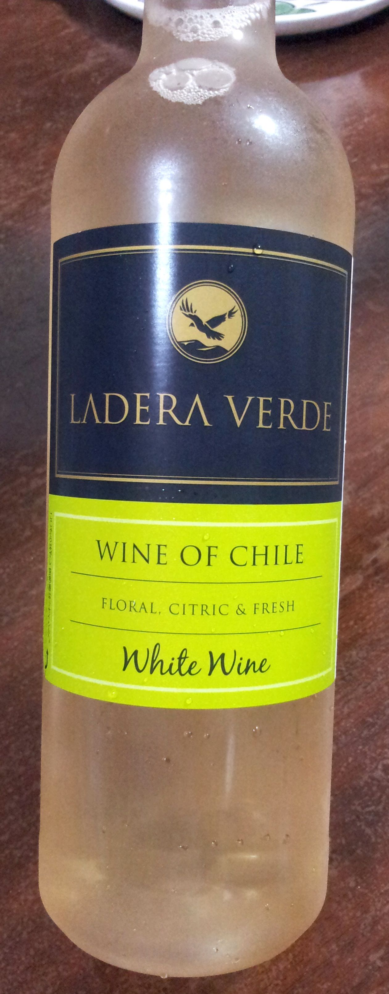 ツイスパソーダでスパークリングワイン ゆるゆるキャンプ ツイスパソーダでスパークリングワイン ゆるゆるキャンプ