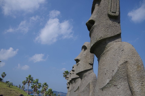 moai