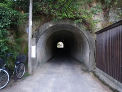 トンネル