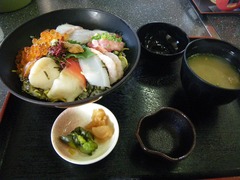 海鮮丼