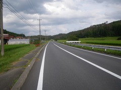 県道60号線を東へ