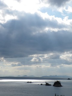空と海と小島 空と海と小島