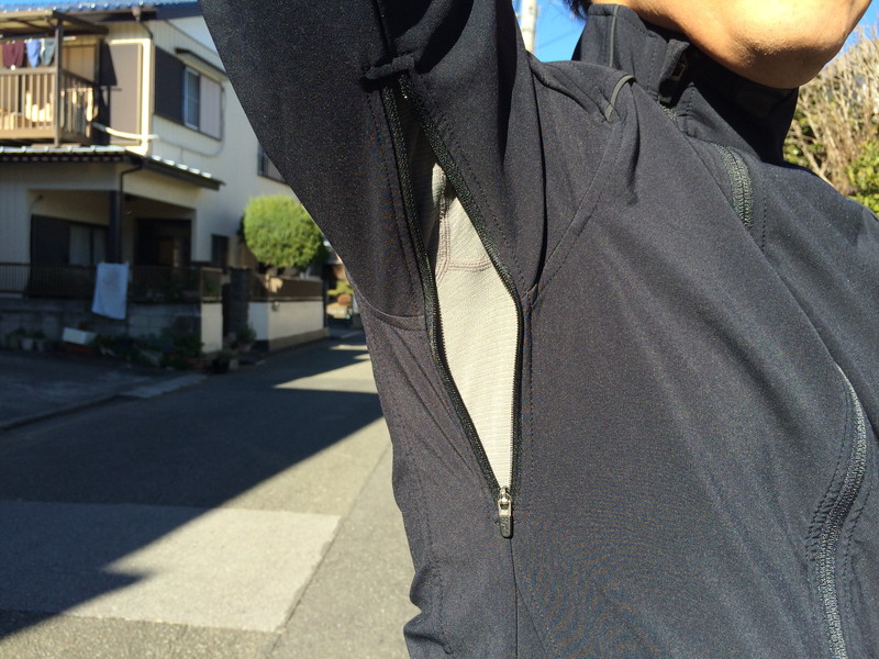 Rapha の冬用アウター、『クラシックソフトシェルジャケット』の Rapha の冬用アウター、『クラシックソフトシェルジャケット』の