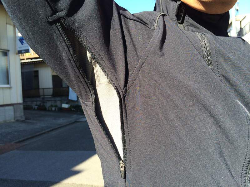 セカイモンで買ったRaphaのHard Shell Jacket Grey BNIBで400 セカイモンで買ったRaphaのHard Shell Jacket Grey BNIBで400