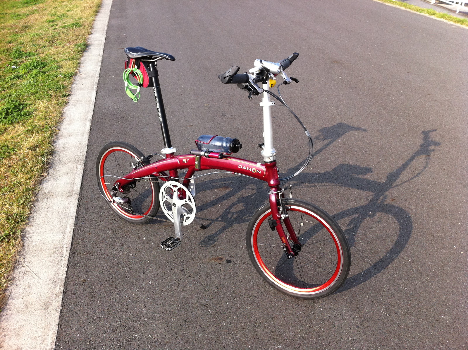 パンク 自転車 修理 代