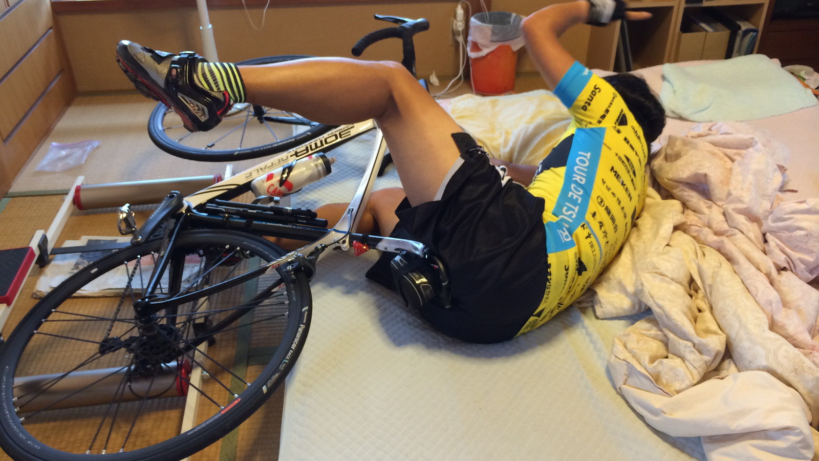 自転車 と 車 の 事故 動画