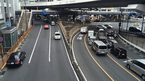 道路に書いてある ひし形のマーク はいったいなんのために存在するのか サイクルガジェット ロードバイクが100倍楽しくなるブログ Powered By ライブドアブログ